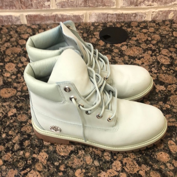 Timberland Men's Light Green Boots - Picture 3 of 6